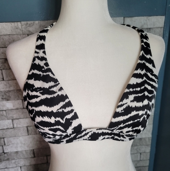 Victoria's Secret Size Medium bkack‎ & White Bikini Bra Top - Picture 1 of 3